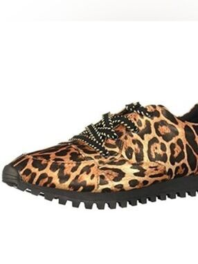NWOB Katy Perry Leopard Sneakers Size 6